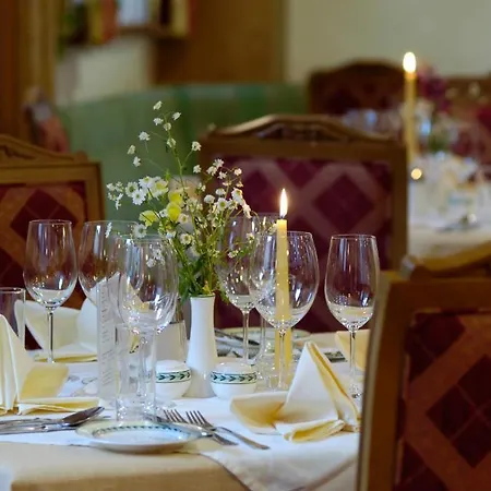 Donauhof Szálloda 4*