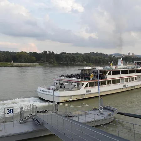 Отель Donauhof